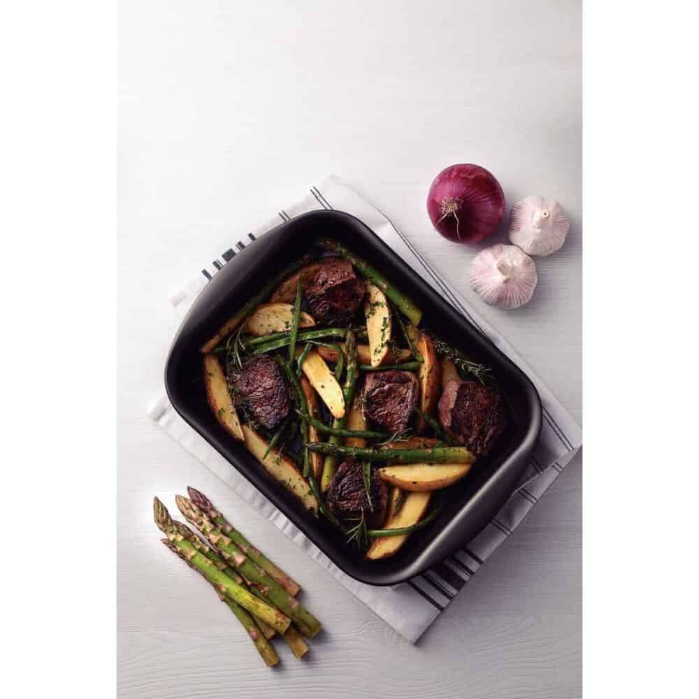 Aluminium Deep Roasting Pan with Interior Nonstick Coating - 28 cm - Image 4