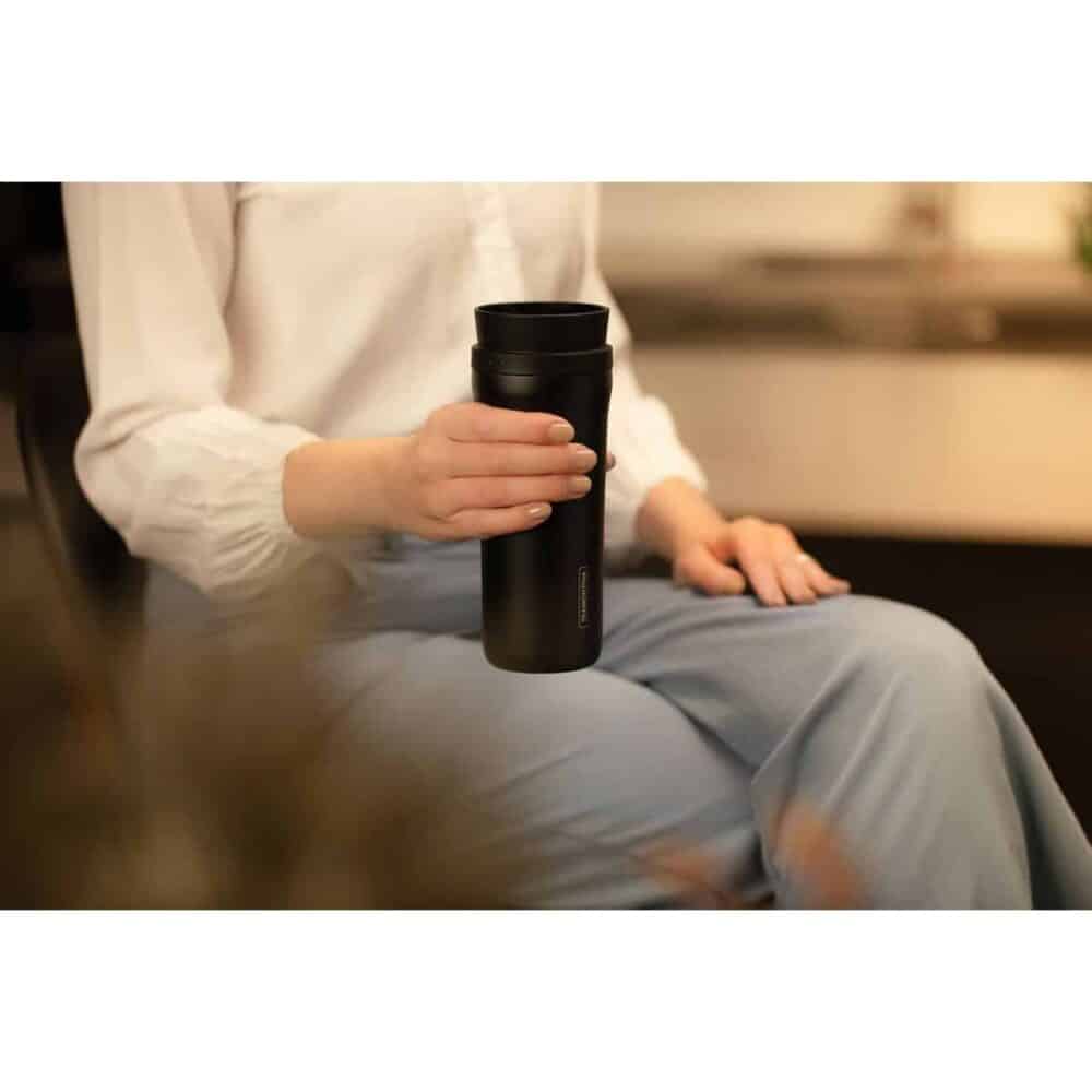 Tramontina Black Stainless Steel Thermo Cup with 360º Spout, 460 ml - Image 10